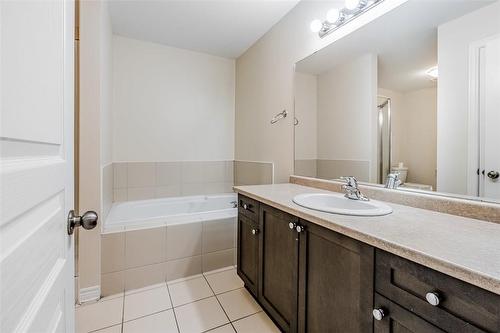 4129 Palermo Common, Burlington, ON - Indoor Photo Showing Bathroom