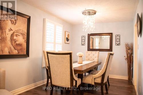 1033 Mississauga Valley Boulevard, Mississauga, ON - Indoor Photo Showing Dining Room