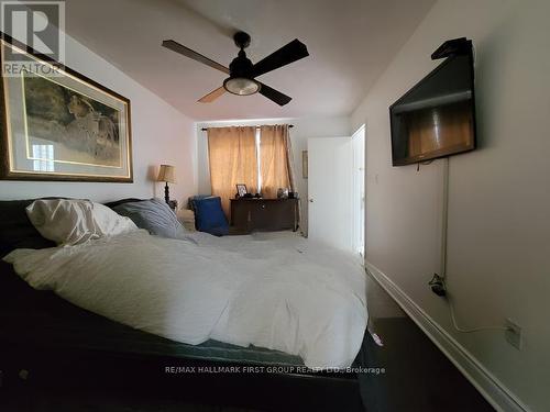 2 - 1635 Pickering Parkway, Pickering, ON - Indoor Photo Showing Bedroom