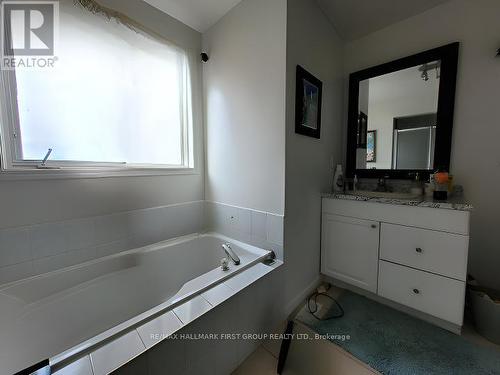 2 - 1635 Pickering Parkway, Pickering, ON - Indoor Photo Showing Bathroom