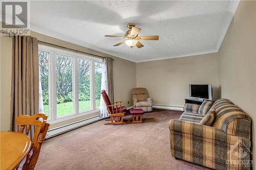 138 Edey Street, Arnprior, ON - Indoor Photo Showing Other Room