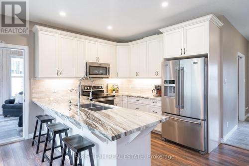 1091 Chemin Du Loup Road, Tiny, ON - Indoor Photo Showing Kitchen With Double Sink With Upgraded Kitchen