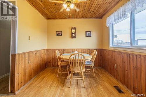 1453 Riverview Drive East, Lower Cove, NB - Indoor Photo Showing Dining Room