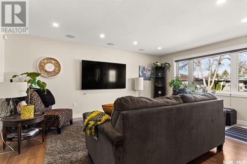 1030 Fort Street, Regina, SK - Indoor Photo Showing Living Room
