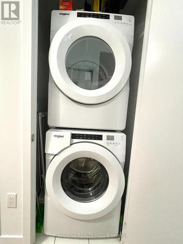 4413 - 30 Shore Breeze Drive, Toronto, ON - Indoor Photo Showing Laundry Room