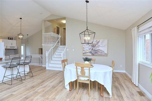 16 Derbyshire Street, Ancaster, ON - Indoor Photo Showing Dining Room