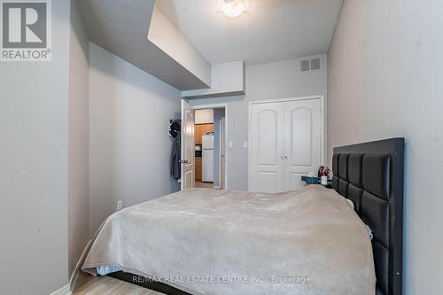 13 - 625 Shoreline Drive, Mississauga, ON - Indoor Photo Showing Bedroom
