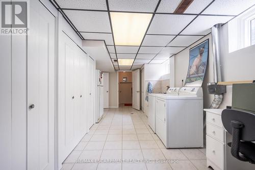 52 Maple Drive, Hamilton, ON - Indoor Photo Showing Laundry Room