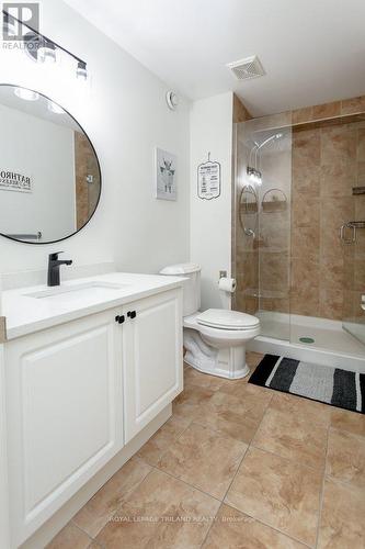 8 - 1 St Johns Drive, Middlesex Centre, ON - Indoor Photo Showing Bathroom