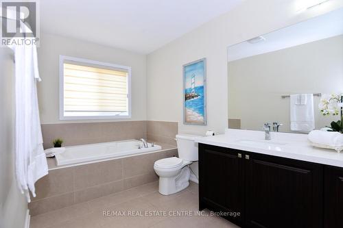 123 Bedrock Drive, Hamilton, ON - Indoor Photo Showing Bathroom