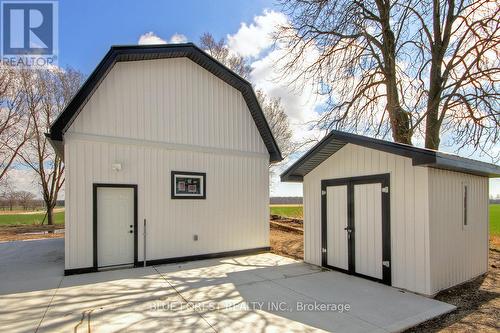 45145 Edgeware Line, Central Elgin, ON - Outdoor With Exterior