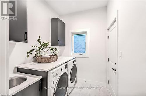 260 Crestview Drive, Middlesex Centre, ON - Indoor Photo Showing Laundry Room