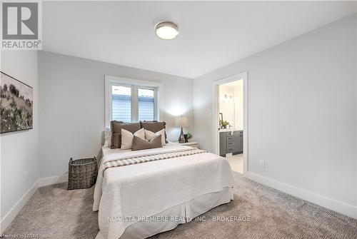 260 Crestview Drive, Middlesex Centre, ON - Indoor Photo Showing Bedroom