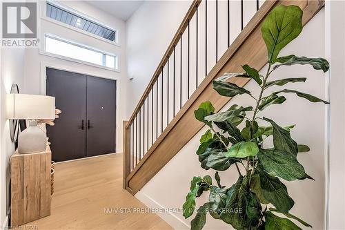 260 Crestview Drive, Middlesex Centre, ON - Indoor Photo Showing Other Room