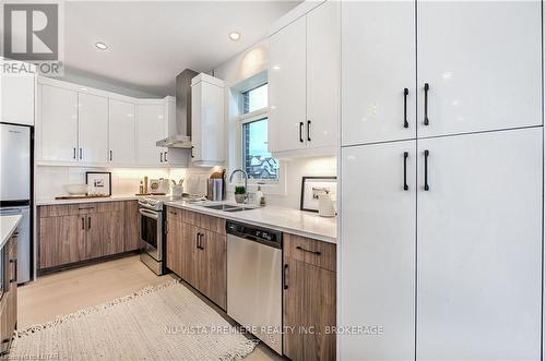 260 Crestview Drive, Middlesex Centre, ON - Indoor Photo Showing Kitchen With Double Sink