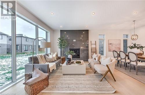 260 Crestview Drive, Middlesex Centre, ON - Indoor Photo Showing Living Room With Fireplace