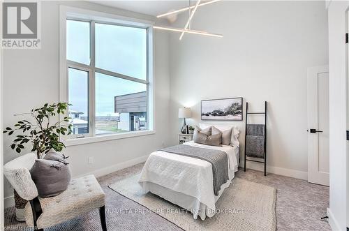 260 Crestview Drive, Middlesex Centre, ON - Indoor Photo Showing Bedroom