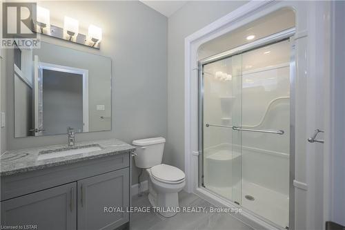 3642 Earlston, London, ON - Indoor Photo Showing Bathroom