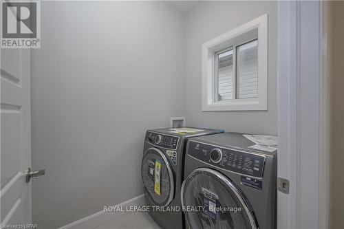 3642 Earlston, London, ON - Indoor Photo Showing Laundry Room