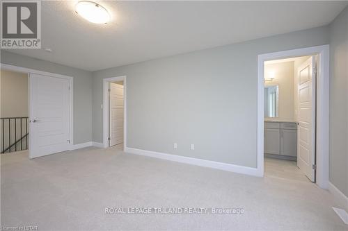 3642 Earlston, London, ON - Indoor Photo Showing Other Room