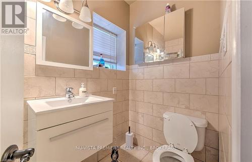 240 Exmouth Circle, London, ON - Indoor Photo Showing Bathroom