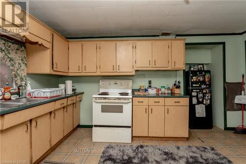 127 Main Street, West Elgin, ON - Indoor Photo Showing Kitchen With Double Sink