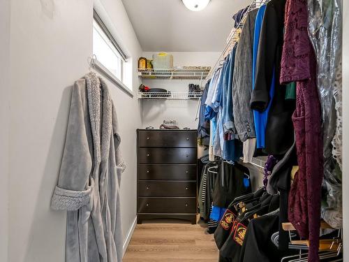2203 Bolt Ave, Comox, BC - Indoor With Storage