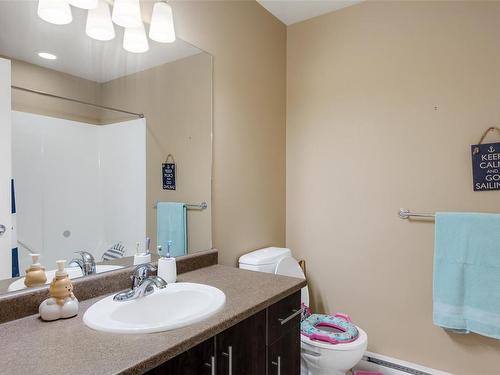 14-2210 Sooke Rd, Colwood, BC - Indoor Photo Showing Bathroom