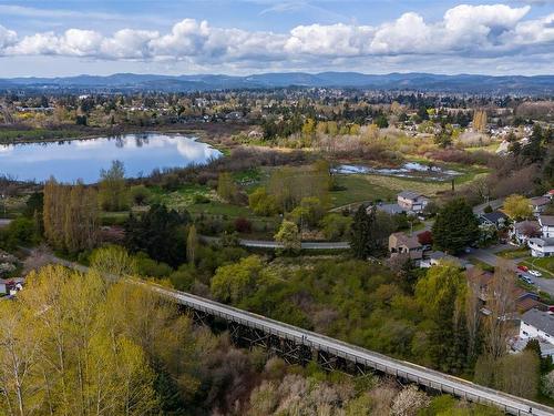 21-1030 Hulford St, Saanich, BC - Outdoor With View
