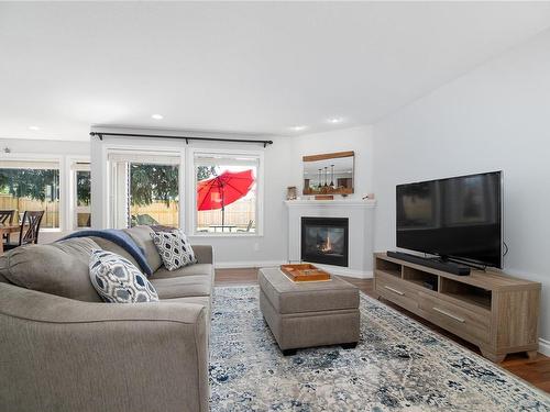 2828 Cascara Cres, Courtenay, BC - Indoor Photo Showing Living Room With Fireplace