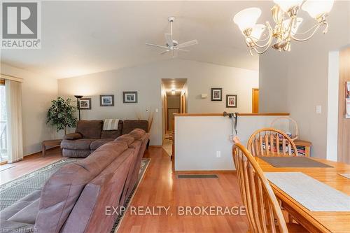 10288 Riverside Drive, Lambton Shores (Grand Bend), ON - Indoor