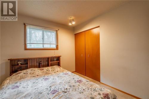 10288 Riverside Drive, Lambton Shores (Grand Bend), ON - Indoor Photo Showing Bedroom