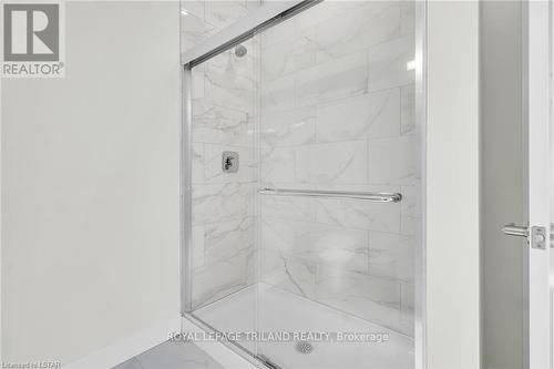 316 Stathis Boulevard, Sarnia, ON -  Photo Showing Bathroom
