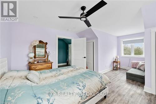 16 Tucker Street, Newbury, ON - Indoor Photo Showing Bedroom