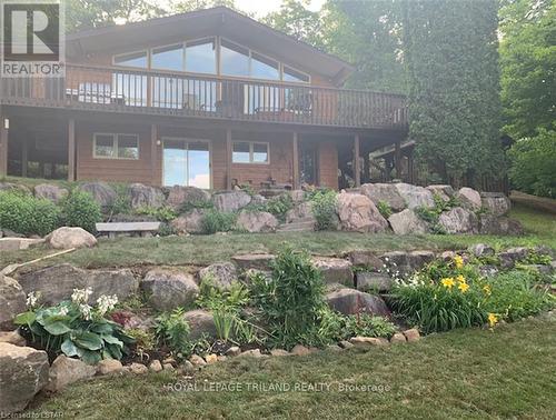 1094 Crumby Lake Road, Algonquin Highlands, ON - Outdoor