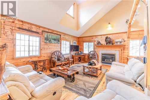 71852 Sunview Avenue Avenue, Bluewater, ON - Indoor Photo Showing Living Room With Fireplace