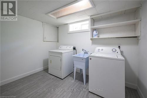 6 Kirkton Crt, London, ON - Indoor Photo Showing Laundry Room