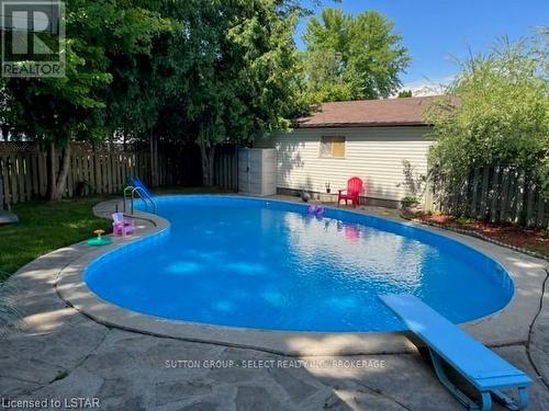 6 Kirkton Crt, London, ON - Outdoor With In Ground Pool With Backyard