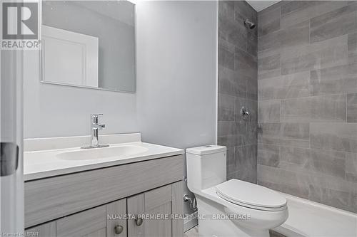Lower - 2257 Southport Crescent, London, ON - Indoor Photo Showing Bathroom