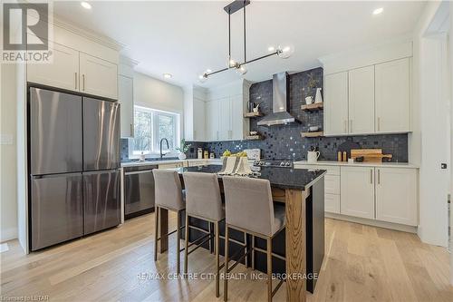 119 Optimist Drive, Southwold, ON - Indoor Photo Showing Kitchen With Upgraded Kitchen