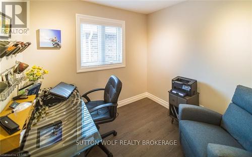 296 Mogg Street, Strathroy-Caradoc, ON - Indoor Photo Showing Office