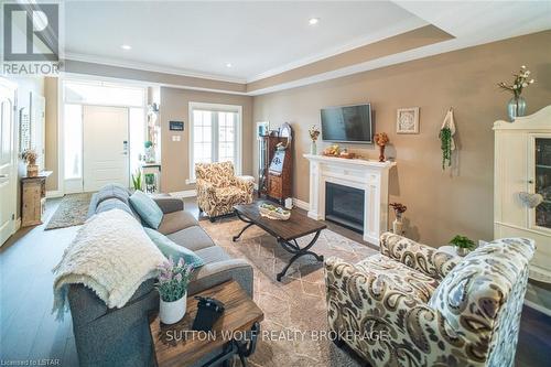 296 Mogg Street, Strathroy-Caradoc, ON - Indoor Photo Showing Living Room With Fireplace