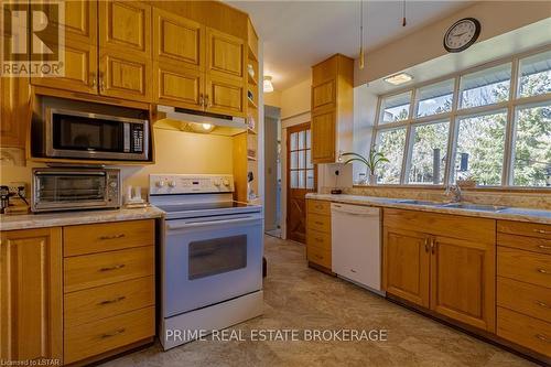 184 Mill Street, North Middlesex, ON - Indoor Photo Showing Kitchen With Double Sink