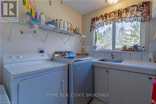 184 Mill Street, North Middlesex, ON - Indoor Photo Showing Laundry Room