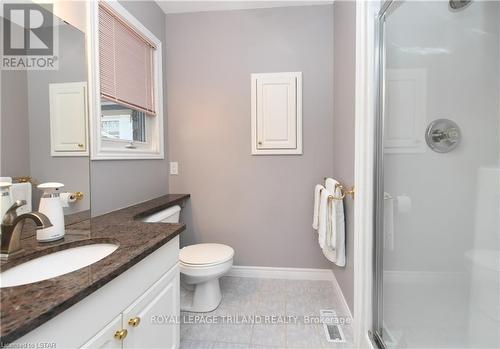 18 Winona Road, Middlesex Centre, ON - Indoor Photo Showing Bathroom