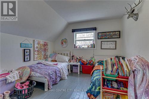 385 Elm Street W, Chatham-Kent, ON - Indoor Photo Showing Bedroom