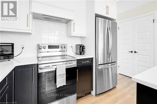 429 George Street, Central Elgin (Port Stanley), ON - Indoor Photo Showing Kitchen With Stainless Steel Kitchen