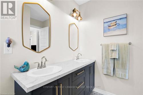 429 George Street, Central Elgin, ON - Indoor Photo Showing Bathroom