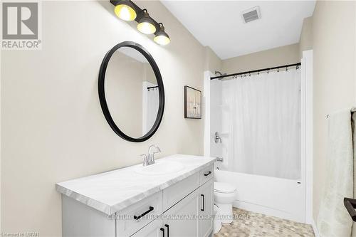 429 George Street, Central Elgin, ON - Indoor Photo Showing Bathroom