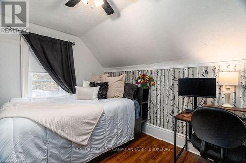 38803 Talbot Line, Southwold, ON - Indoor Photo Showing Bedroom
